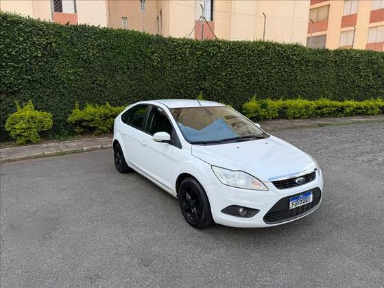 FORD FOCUS 2.0 GLX 16V FLEX 4P AUTOMÁTICO